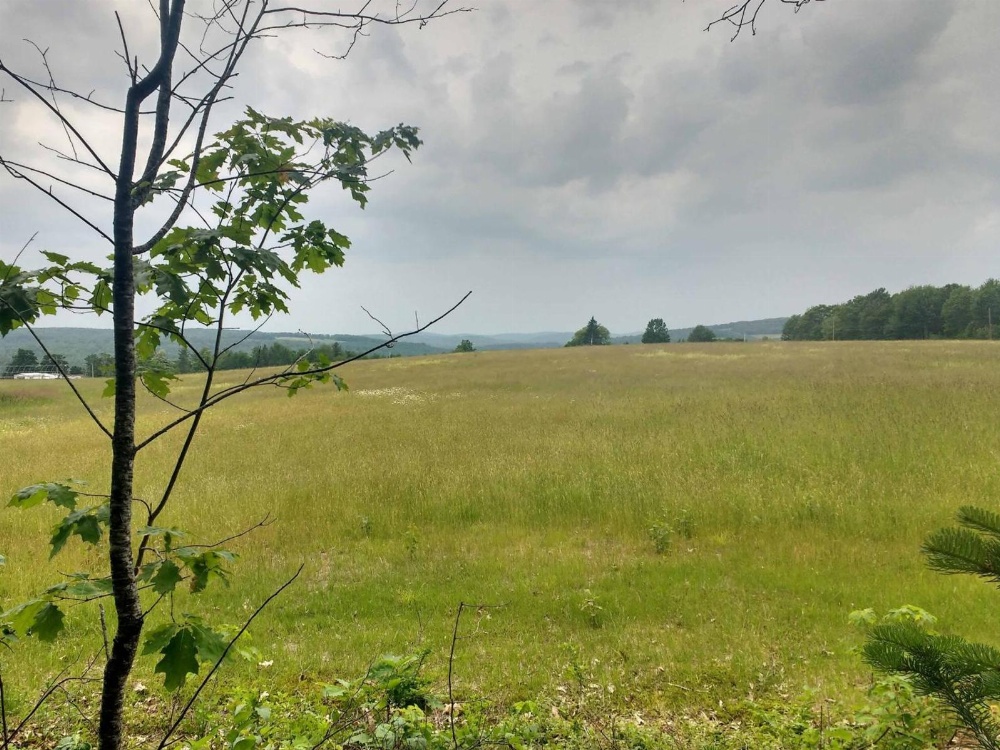 Tentrr - Roaring Acres Farm